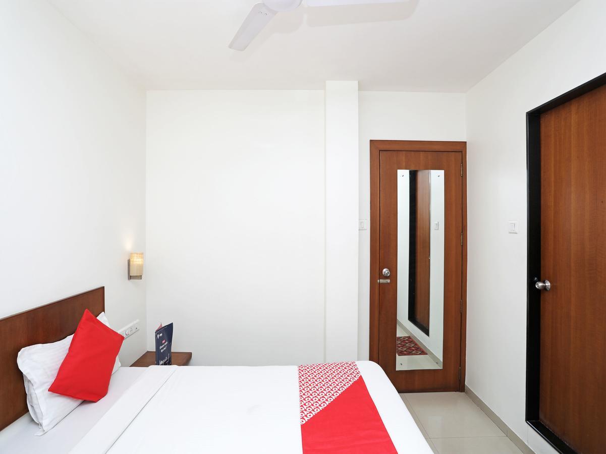 Oyo 1194 Hotel Gulmohr Pune Exteriör bild