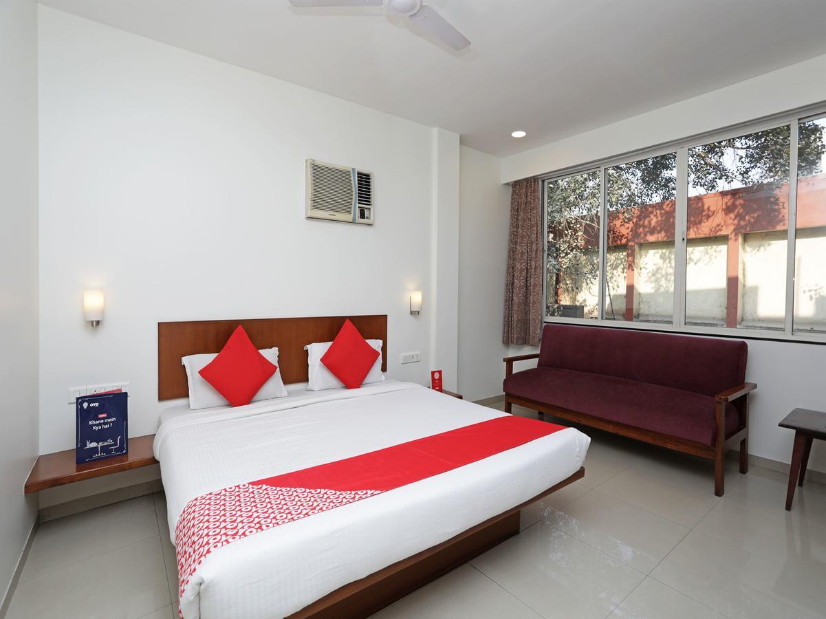 Oyo 1194 Hotel Gulmohr Pune Exteriör bild