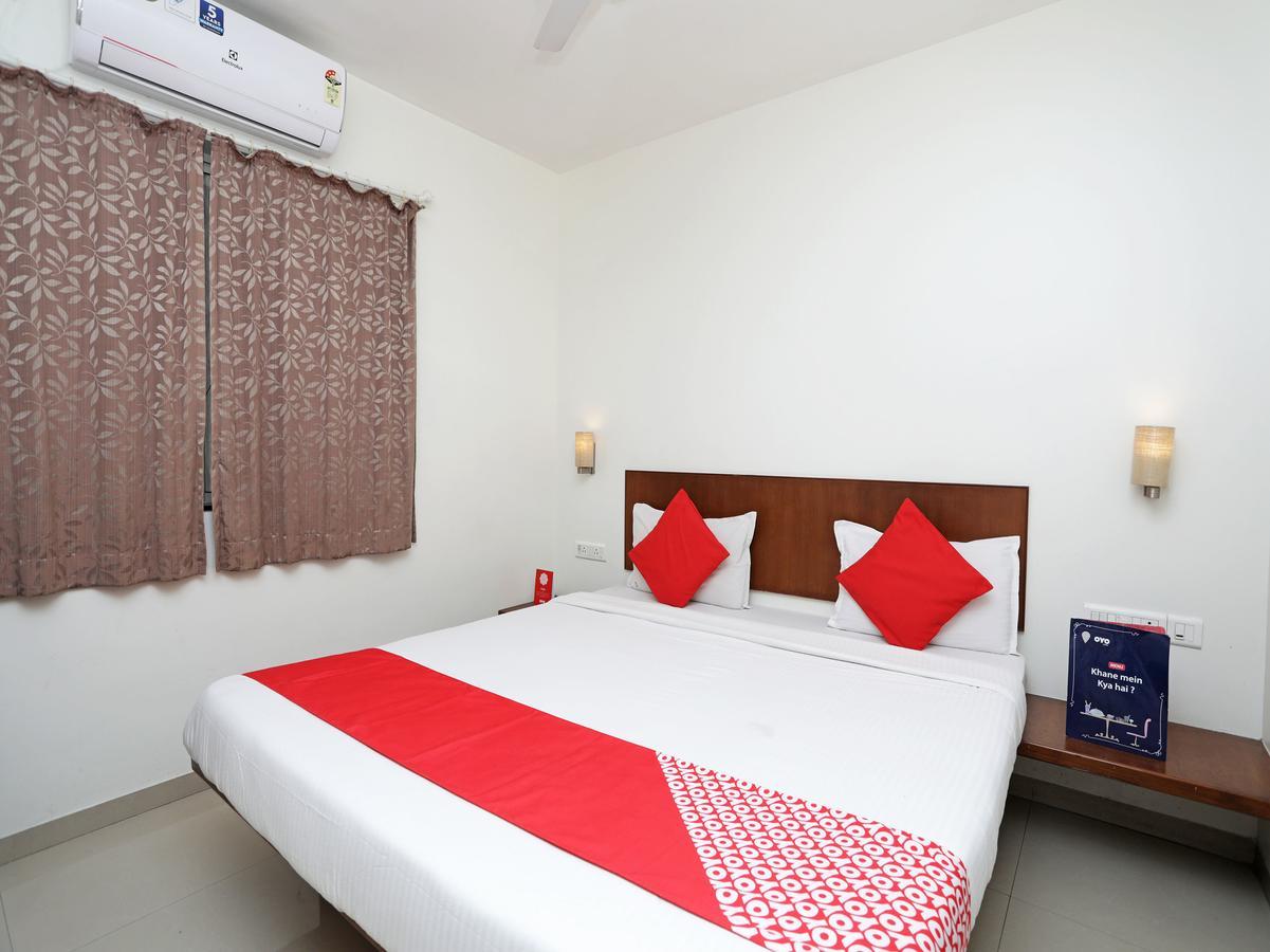 Oyo 1194 Hotel Gulmohr Pune Exteriör bild