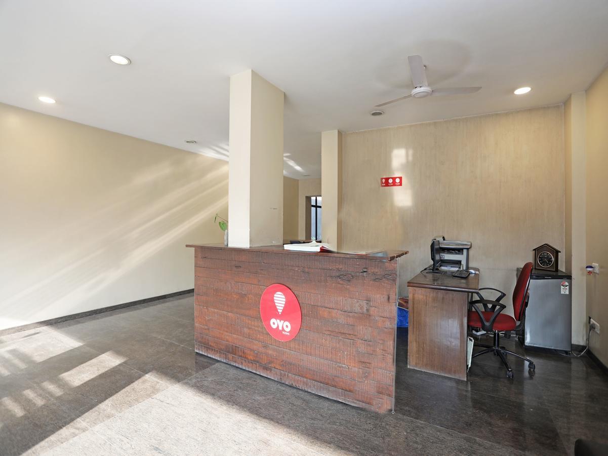 Oyo 1194 Hotel Gulmohr Pune Exteriör bild