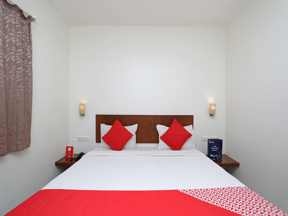 Oyo 1194 Hotel Gulmohr Pune Exteriör bild