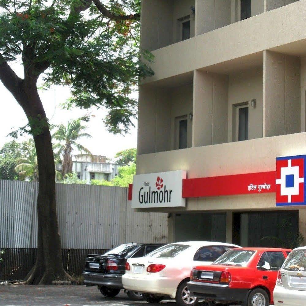 Oyo 1194 Hotel Gulmohr Pune Exteriör bild