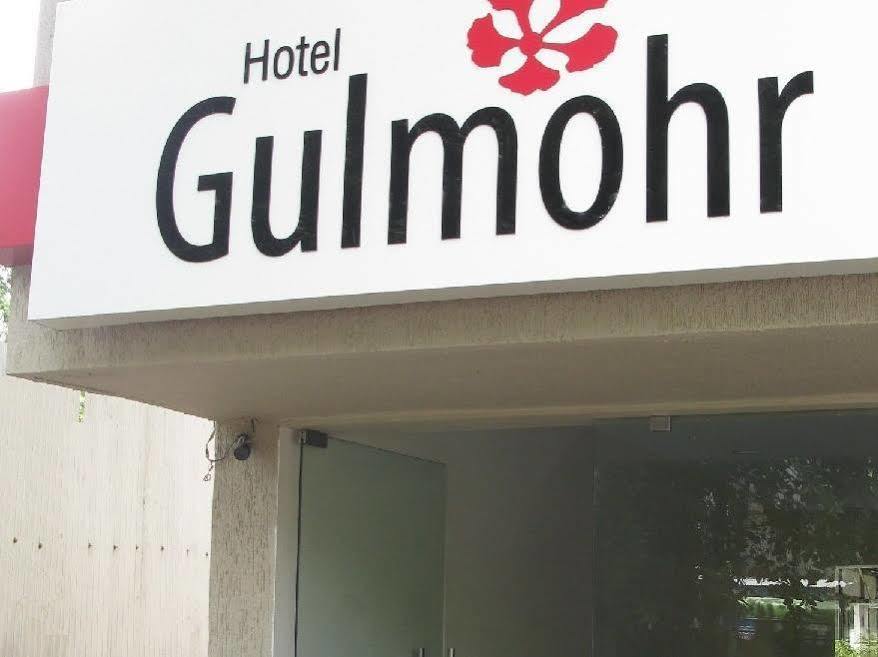 Oyo 1194 Hotel Gulmohr Pune Exteriör bild